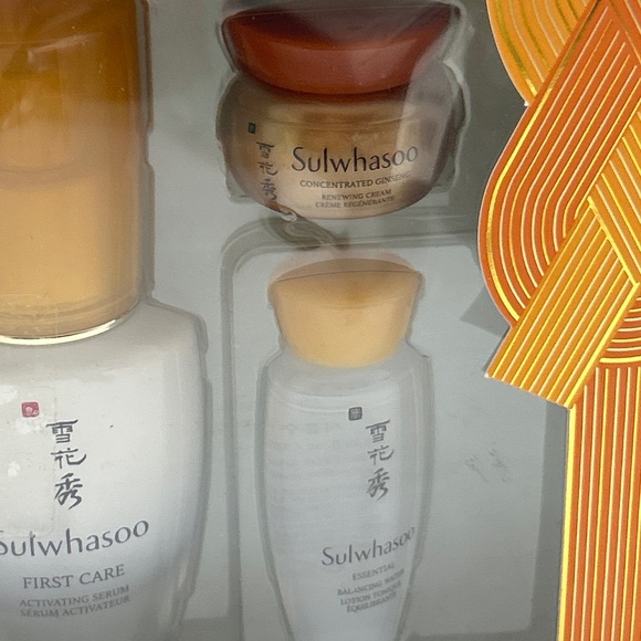 🍀 Sulwhasoo 🍀 Cleansing Foam Activating Serum Balancing Water Renewing Cream🍀 - Picture 3 of 3